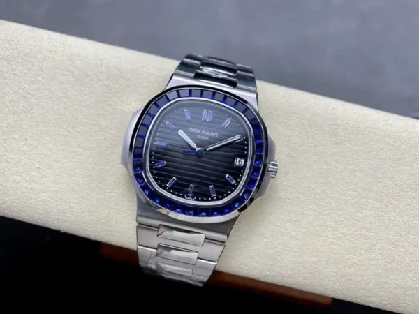 Replica Patek Philippe Nautilus 5711 111P 001 40MM Replica Watch