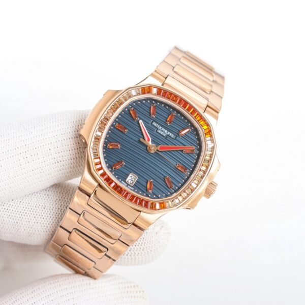 Replica Patek Philippe Nautilus Ladies Rose Gold Blue Dial 7118 35.2mm