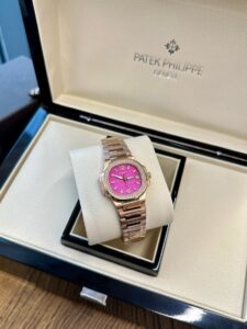Replica Patek Philippe Nautilus 7010 1R 013 Purple Dial 32mm - Image 3