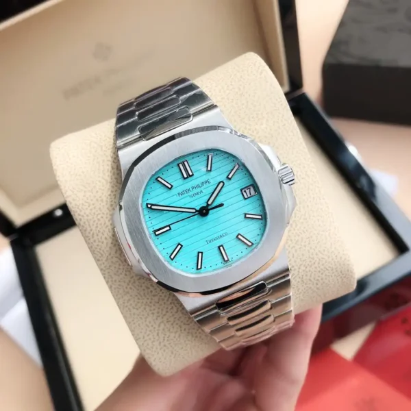 Replica Patek Philippe Nautilus 5711 1A 018 Green Dial 40mm Mens Watch
