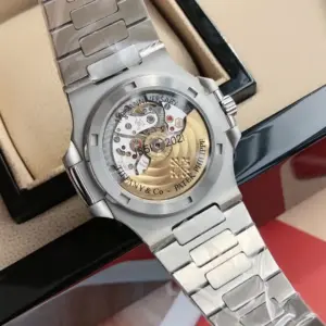 Replica Patek Philippe Nautilus 5711 1A 018 Green Dial 40mm Mens Watch - Image 5