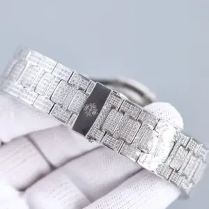 Replica Patek Philippe Nautilus Diamond 5711 40mm & 35mm Replica Watch - Image 6