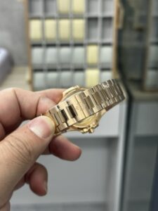 Replica Patek Philippe Ladies Nautilus Golden Dial Rose Gold 7118 1200R 010 - Image 3