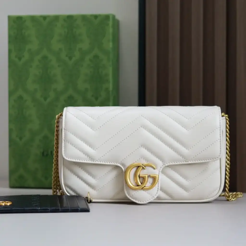 Gucci-751526-GG-Marmont-Mini-Card-Case-Chain-Wallet-White