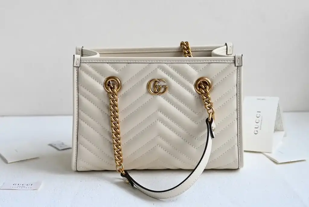 Gucci-779727-GG-mARMONT-Small-Tote-White-Matelasse-Chevron-Leather