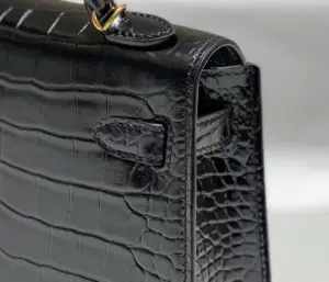 Hermes-Mini-Kelly-19cm-Black-with-Gold-Crocodile_5
