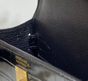 Hermes-Mini-Kelly-19cm-Black-with-Gold-Crocodile_6