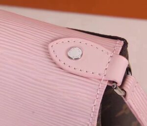 Replica Louis Vuitton Saint Michel Magnetic Flap Shoulder Bag Pink - Image 3