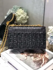 Replica Dior Black 30 Montaigne Wavy Shiny Crinkled Lambskin Flap Chain Bag - Image 3