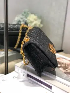 Replica Dior Black 30 Montaigne Wavy Shiny Crinkled Lambskin Flap Chain Bag - Image 6