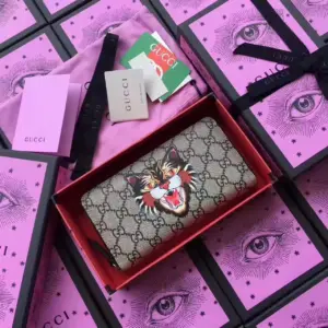 Replica Gucci Angry Cat Print GG Supreme Zip Around Wallet - Image 2