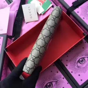 Replica Gucci Angry Cat Print GG Supreme Zip Around Wallet - Image 4