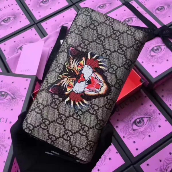 Replica Gucci Angry Cat Print GG Supreme Zip Around Wallet
