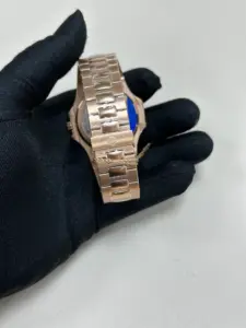 Replica Patek Philippe Nautilus 5712 1R 001 40mm Mens Watch - Image 3
