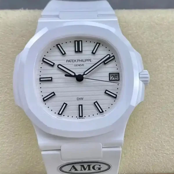 Replica Patek Philippe Nautilus White Dial 5711 40MM Replica Watch