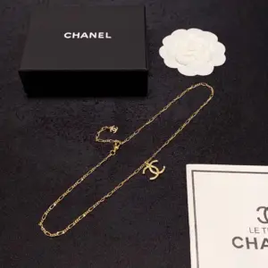 Replica Chanel necklace Fashion Chain CC Shape Pendant Gold Silver - Image 2
