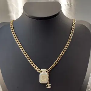 Replica Chanel Chanel 22ss Perfect Spring and Summer No.5 perfume Bottle Necklace - Image 2