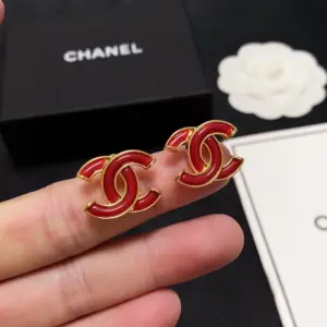 Replica Chanel Red CC style earrings with gold border - Image 4