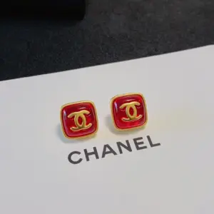 Replica Chanel Golden edged red square with gold CC earrings - Image 2