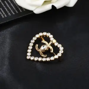 Replica Chanel Border set with diamonds and large gemstones CC brooch - Image 5