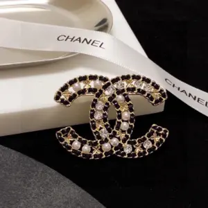 Replica Chanel New Chanel brooch synchronized with new counter models - Image 4