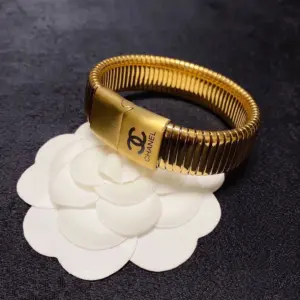 Replica Chanel Spring Elastic Grid Bracelet in Silver and Gold - Image 3