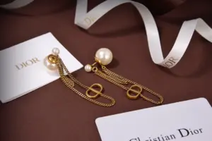 Replica Dior CD pearl earrings With brass chain - Image 4