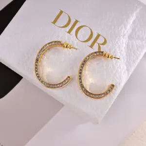 Replica Dior New letter earrings with metallic texture Full drilling on the side - Image 2