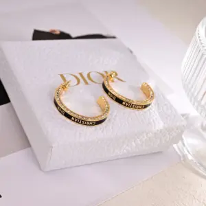 Replica Dior New letter earrings with metallic texture Full drilling on the side - Image 3