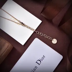 Replica Dior Three metal butterflies with pearl double layered necklace - Image 5