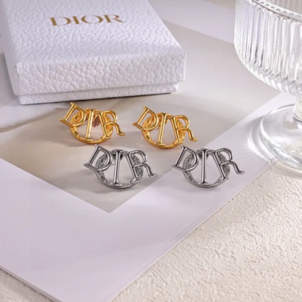 Replica Dior DIOR letter graphic solid color gold and silver earrings