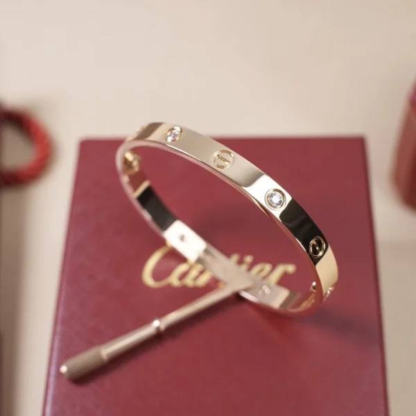 Replica Cartier Love Bracelet For Men and Women Pink Gold 4 Diamonds