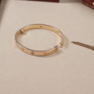 Replica Cartier Love Bracelet For Men and Women Pink Gold 4 Diamonds - Image 4