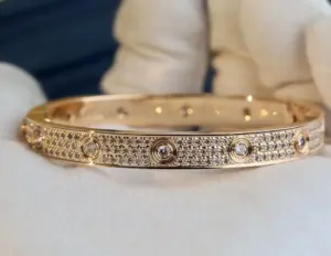 Replica Cartier main diamond ten diamond wide version of the star bracelet rose gold - Image 3