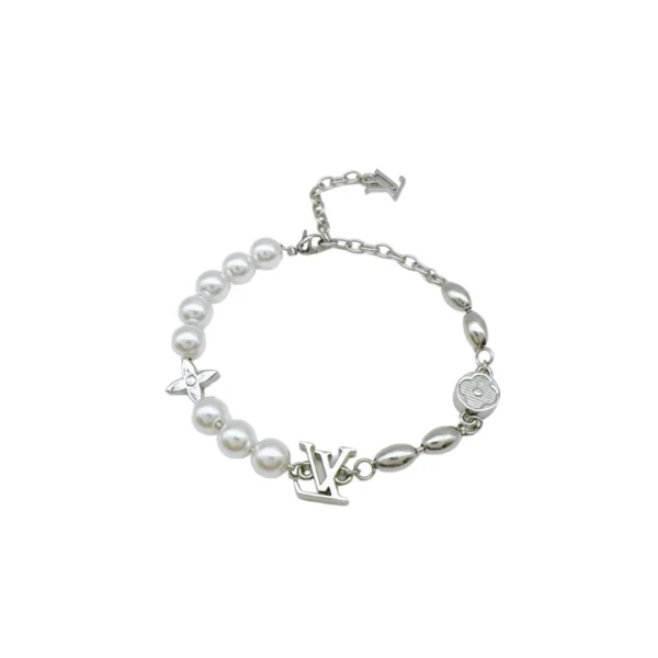 Replica LOUIS VUITTON Pearls Fusion Pearl Bracelet 19-26cm