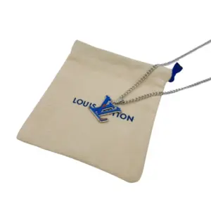 Replica LOUIS VUITTON Blue enamel letter clavicle necklace - Image 2