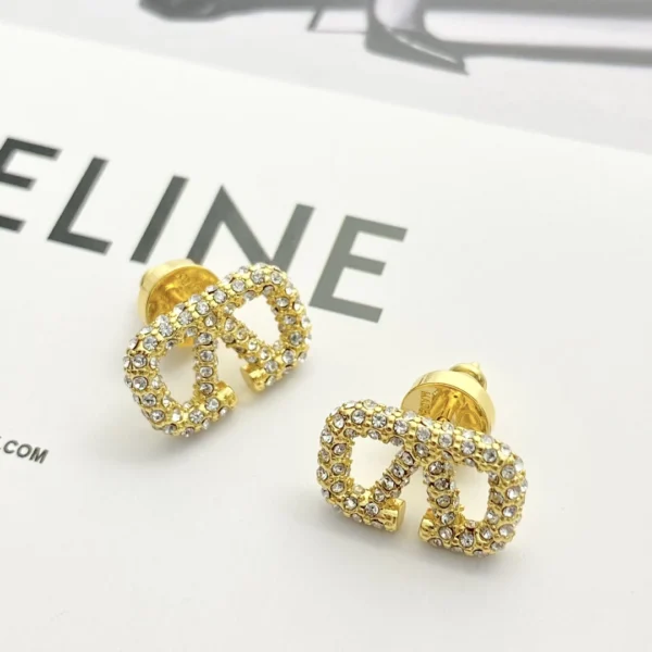 Replica Swarovski Valentino three-dimensional full diamond V-shaped earrings